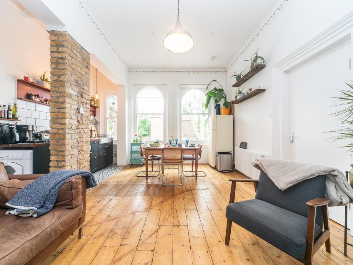 Pass The Keys Rustic And Quirky Flat In Charming Charlton Village Appartement *