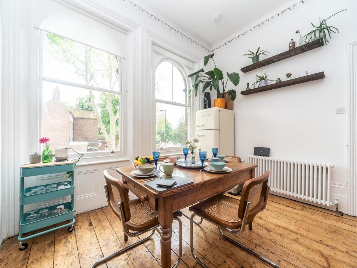 Appartement Pass The Keys Rustic And Quirky Flat In Charming Charlton Village