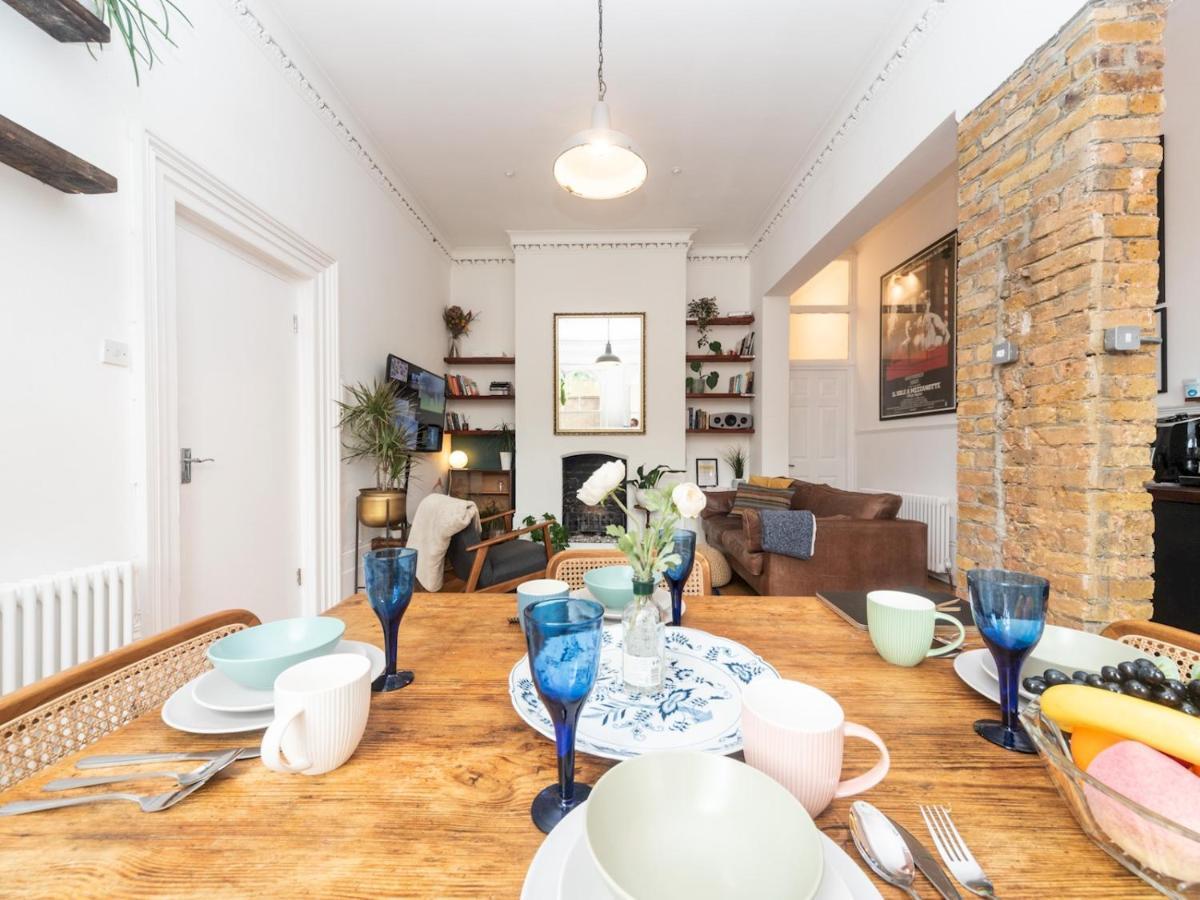 Appartement Pass The Keys Rustic And Quirky Flat In Charming Charlton Village *