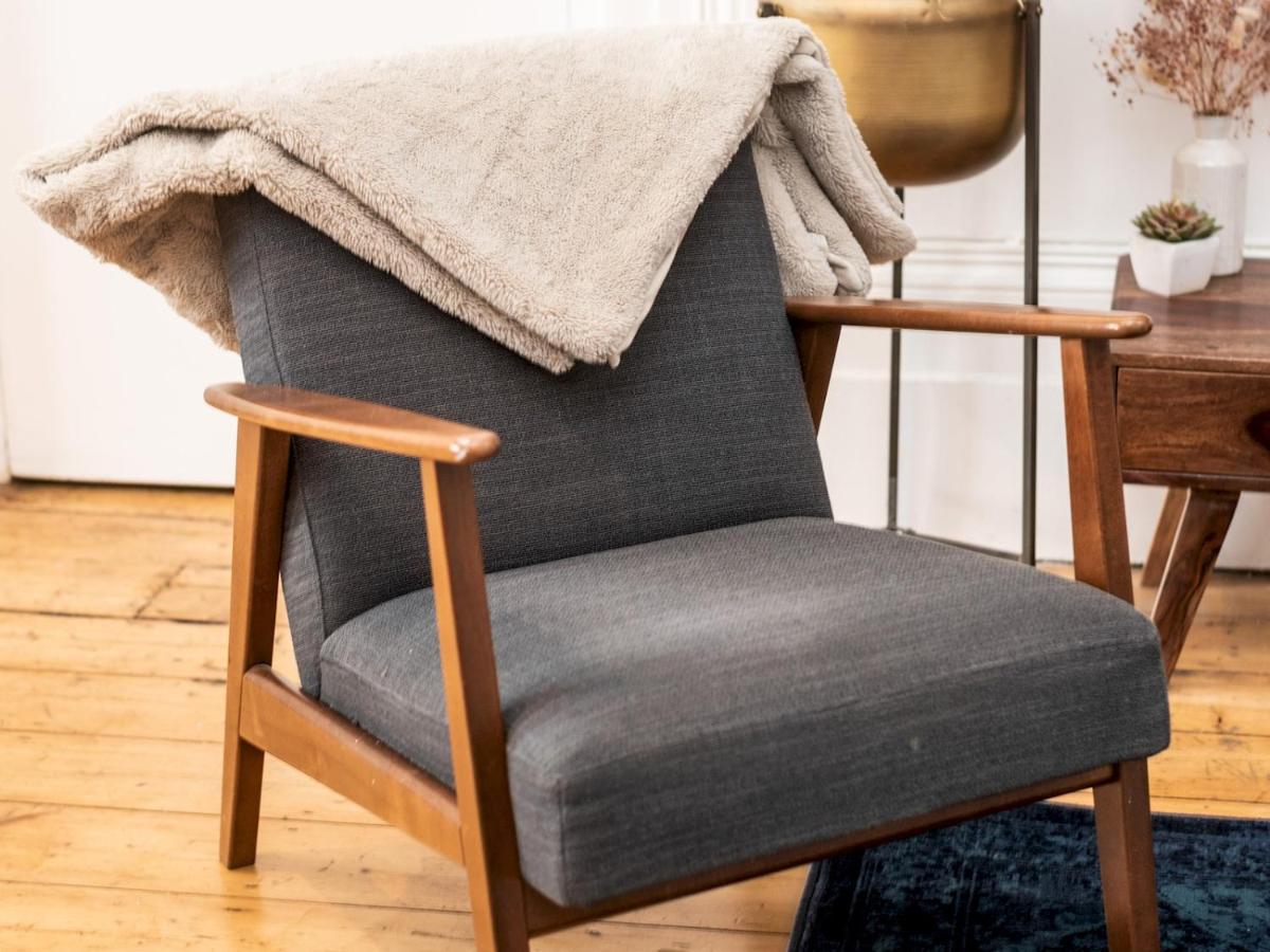 Pass The Keys Rustic And Quirky Flat In Charming Charlton Village Appartement *