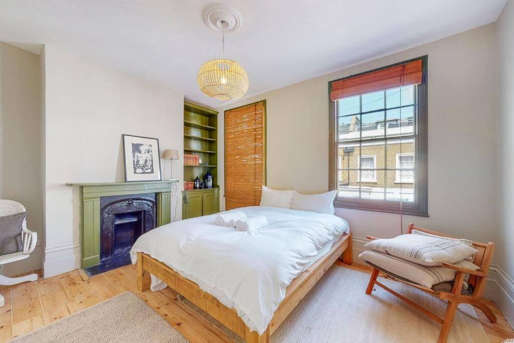 Whimsical 4 Bedroom House In Elephant And Castle Londres
