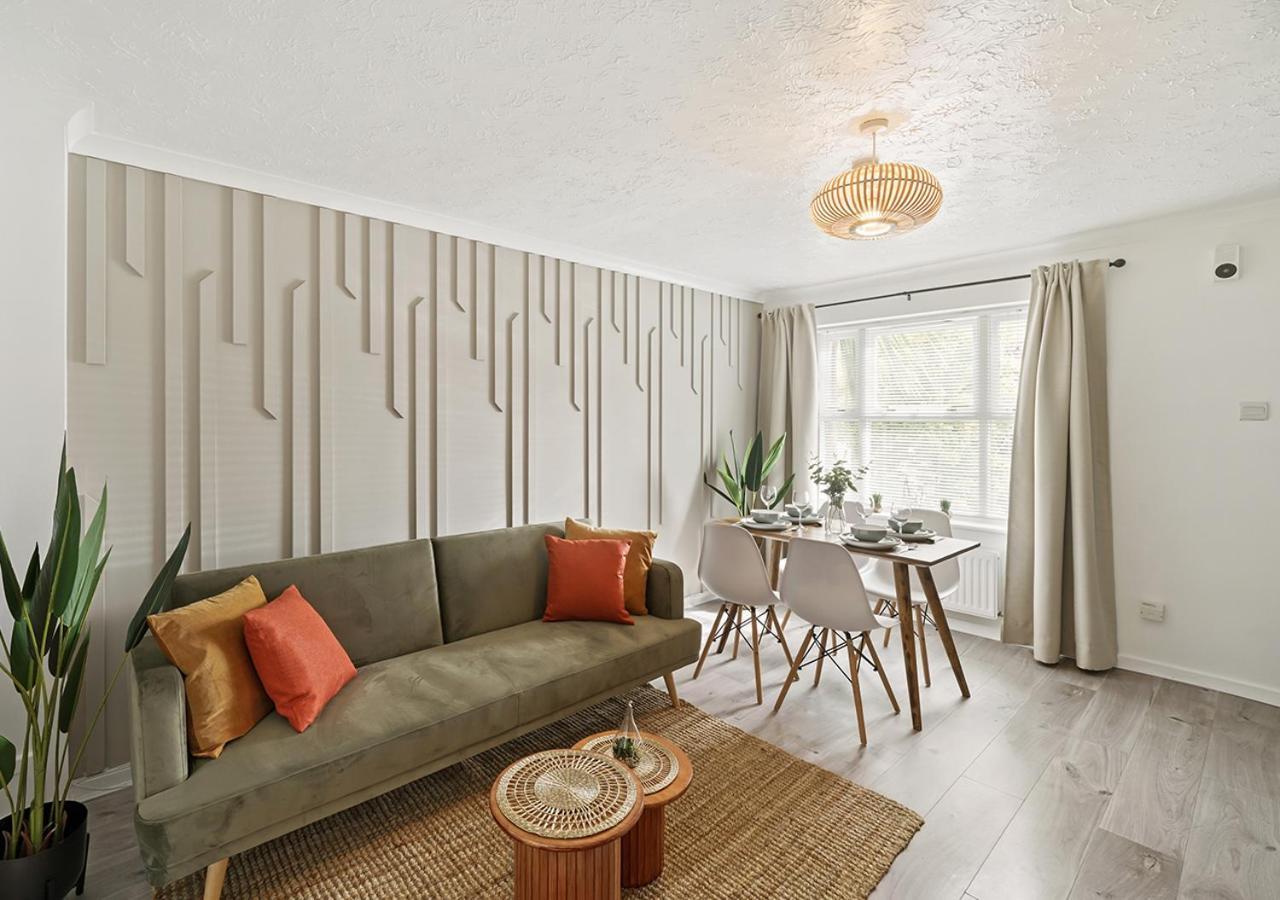 Vakantiehuis East House Near Tube With Parking Londen