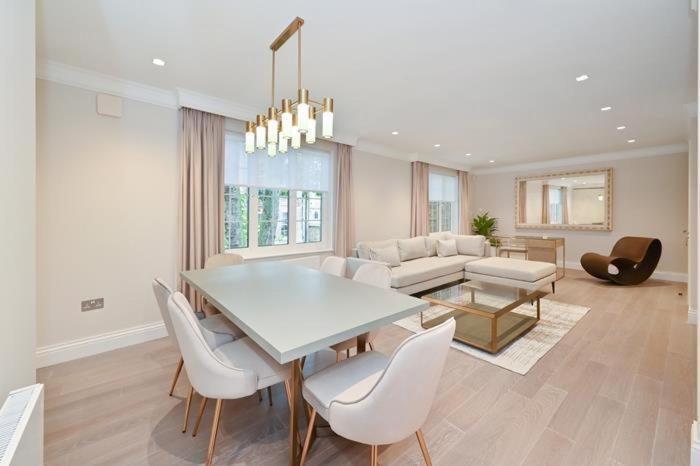 Ultra Luxury 3 Bed Mayfair