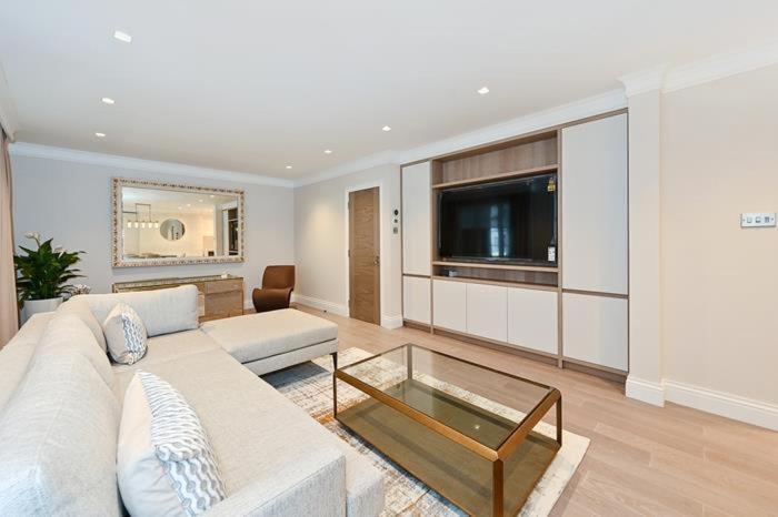 Ultra Luxury 3 Bed Mayfair Appartement