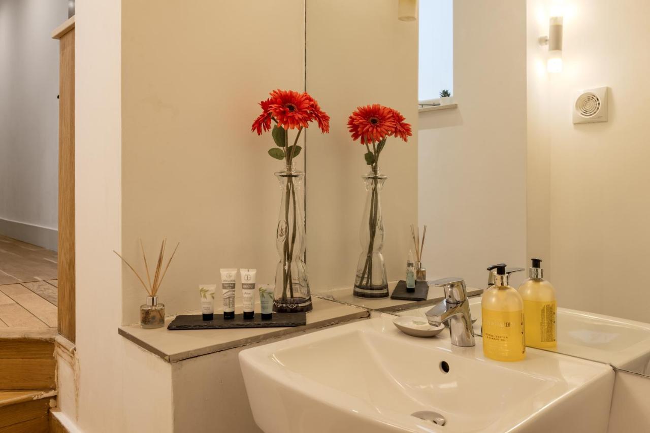 Knightsbridge Apartment London