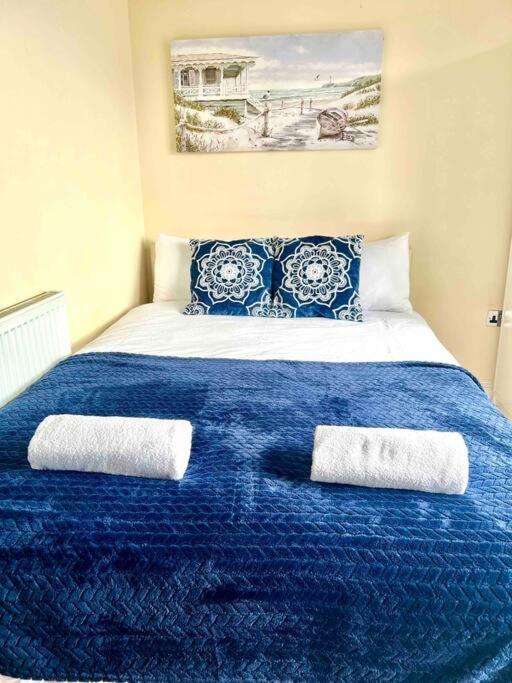 Apartment Beautiful One Bedroom Flat In Location *