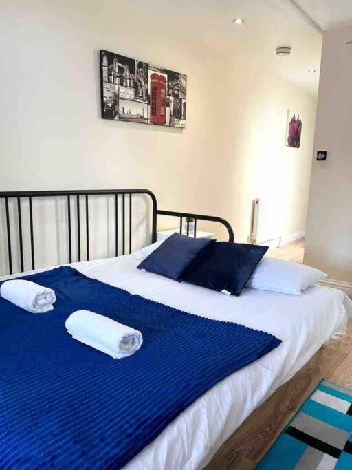 Beautiful One Bedroom Flat In Location London
