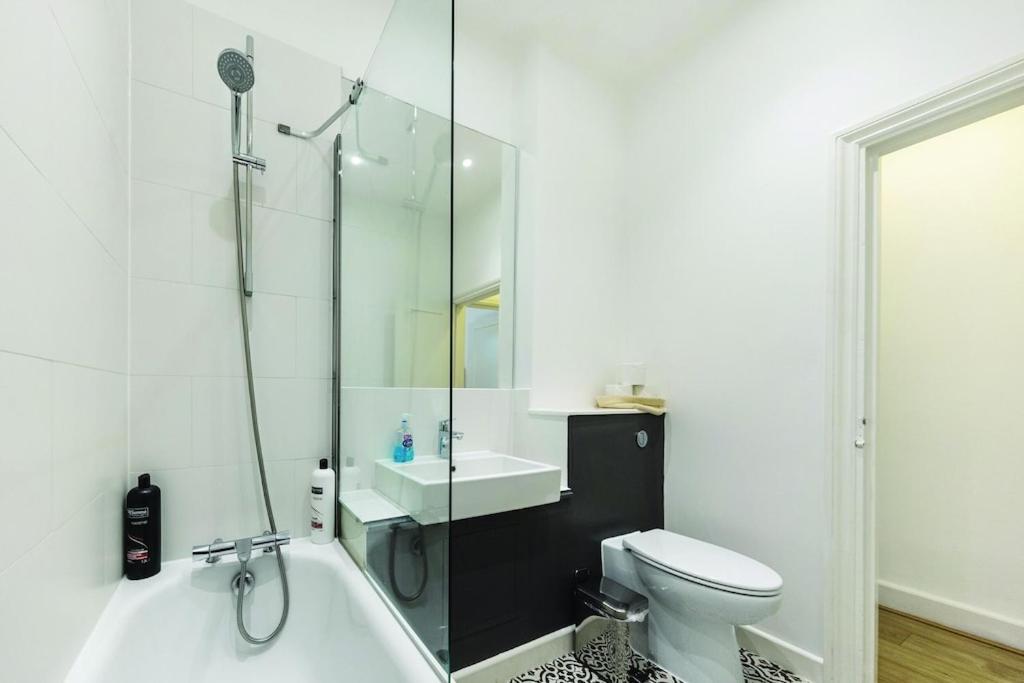 Apartment 3 Bedroom In Westminster *