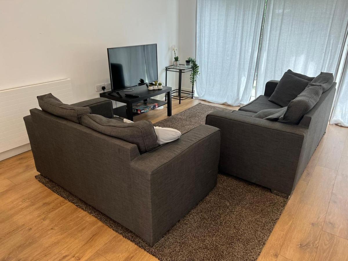 Four Bedroom Brixton Apartment *