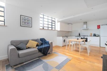 Apartamento Trendy East Flat Sh11 *