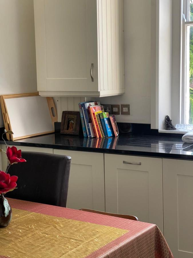 Apartamento Camden Bachelor Pad , Location In Camden , Ideal Space For Small Family Londres