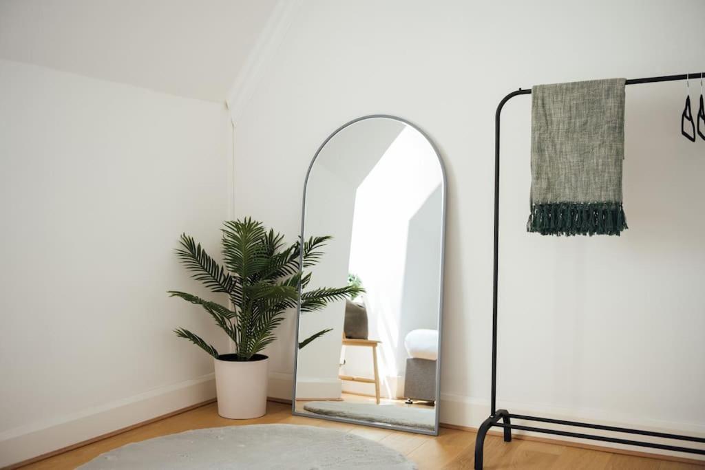 Charming 2 Bedroom Flat In The Heart Of Kings Cross, London