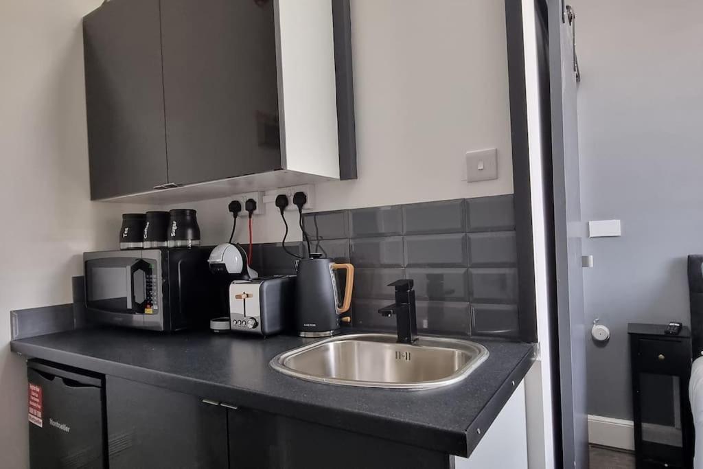 Modern 1bedroom In Center Apartment *