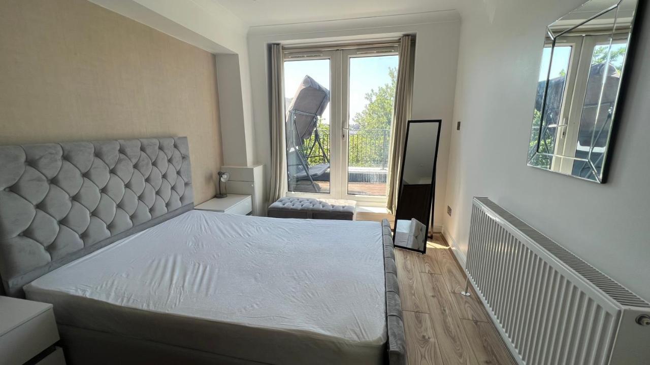 Comfy 2 Bedroom - Finchley Road, Apartamento *
