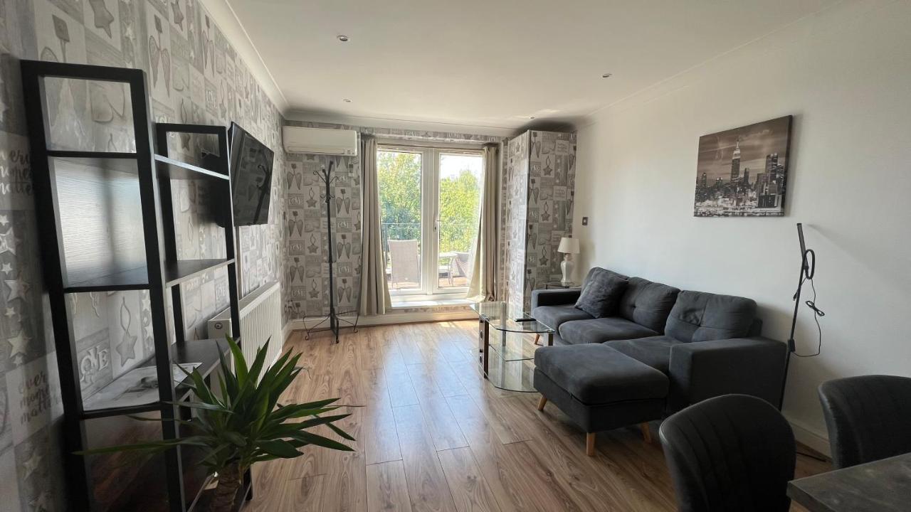 Comfy 2 Bedroom - Finchley Road, Apartamento