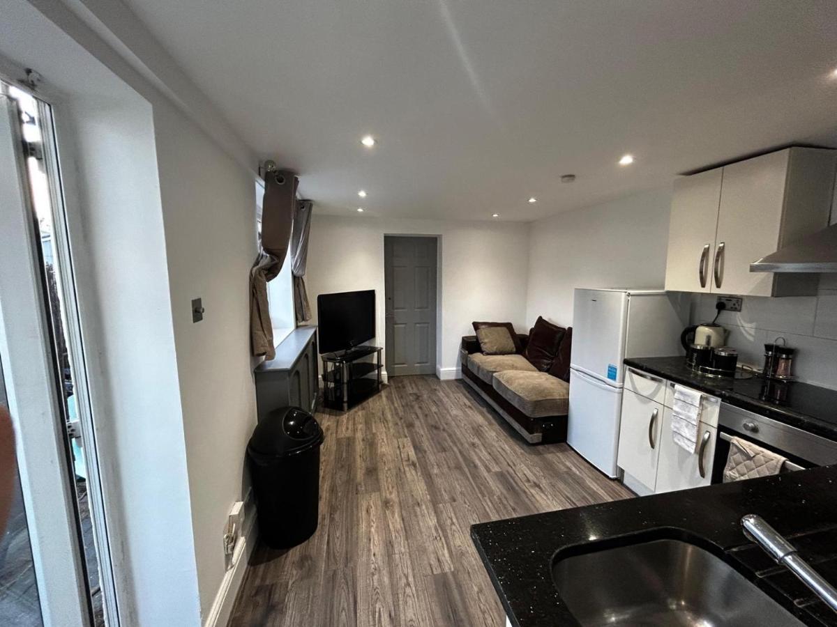 Acton 2 Bedroom With Two Bathrooms Apartamento Londres