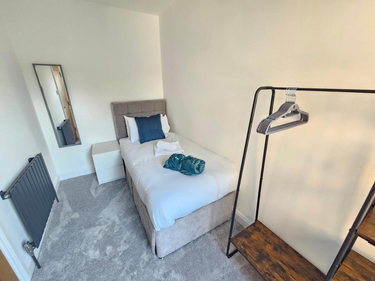 Apartamento Spacious 4br House, London, Sleeps 9, Parking Available