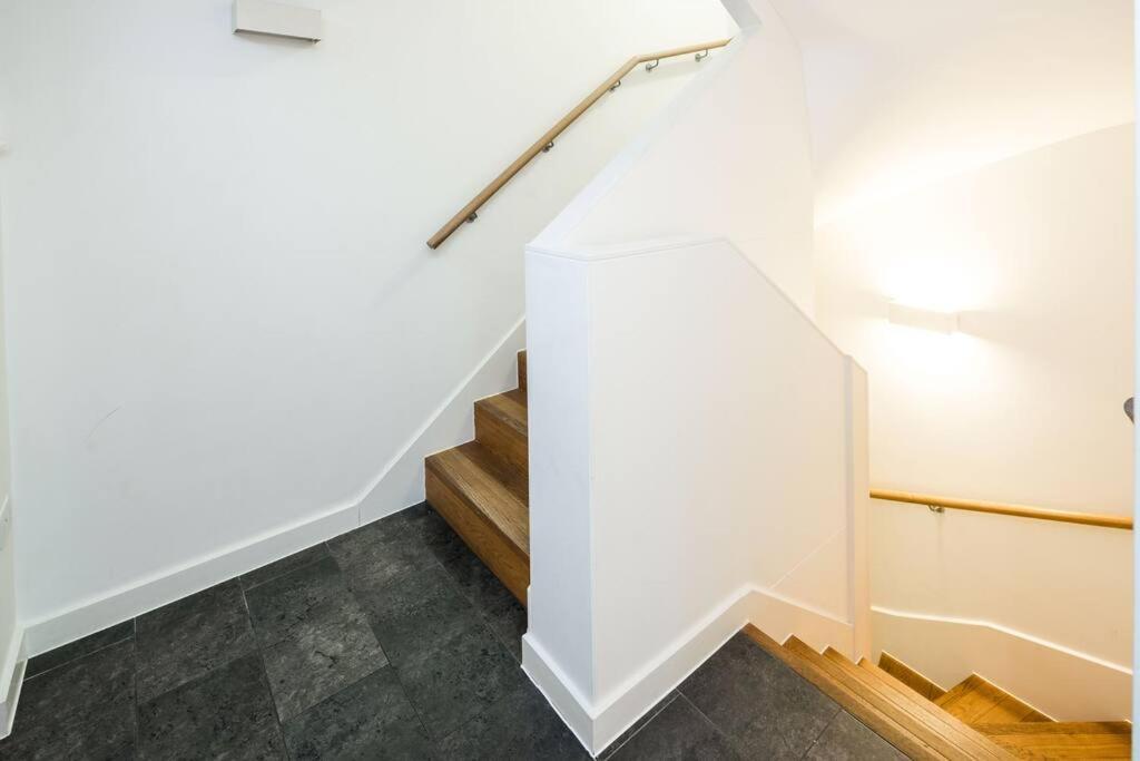 Chic And Spacious Flat Near Bond Street Apartamento