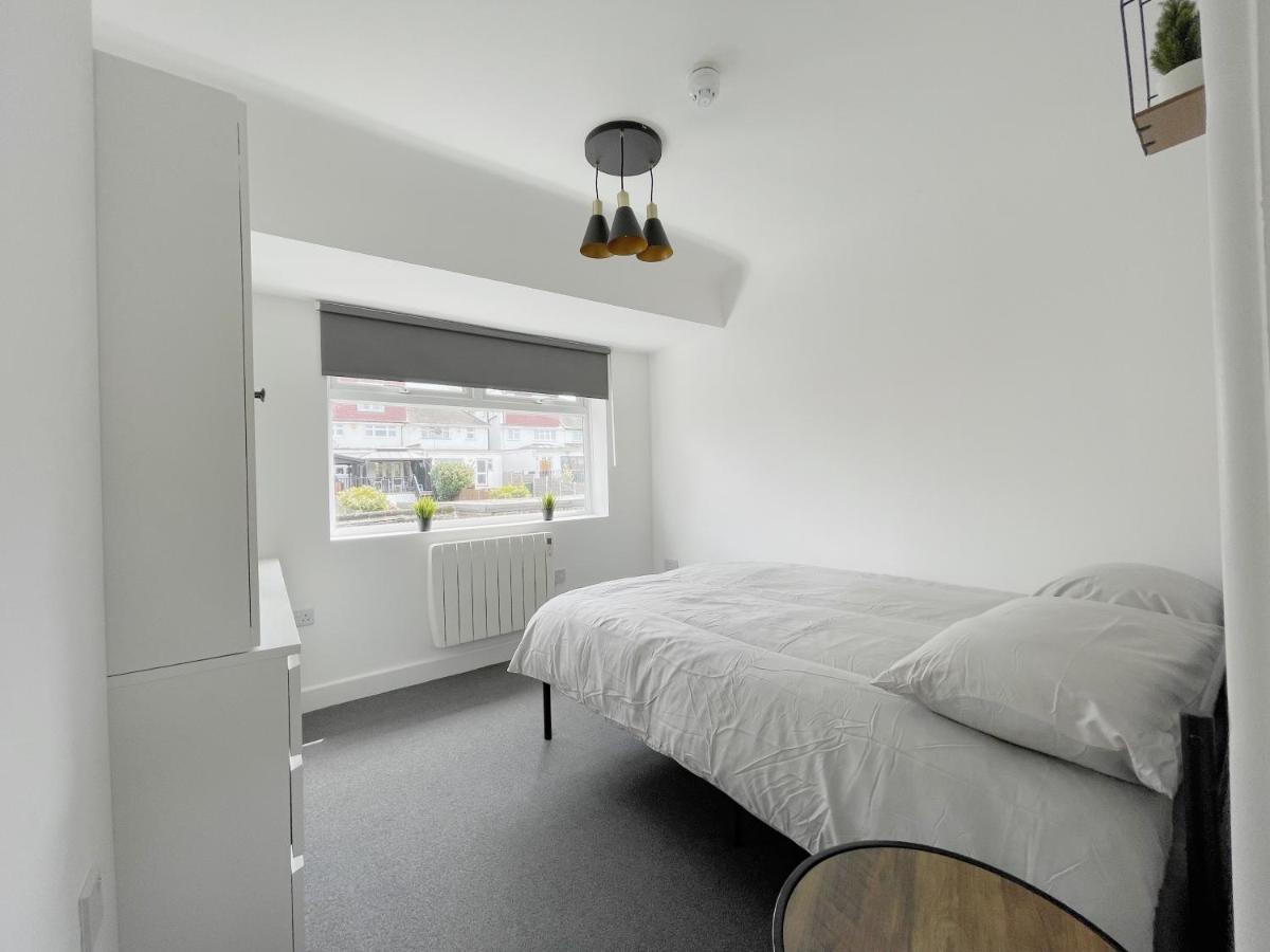 Cosy Bright Close To Wembley Stadium Londres