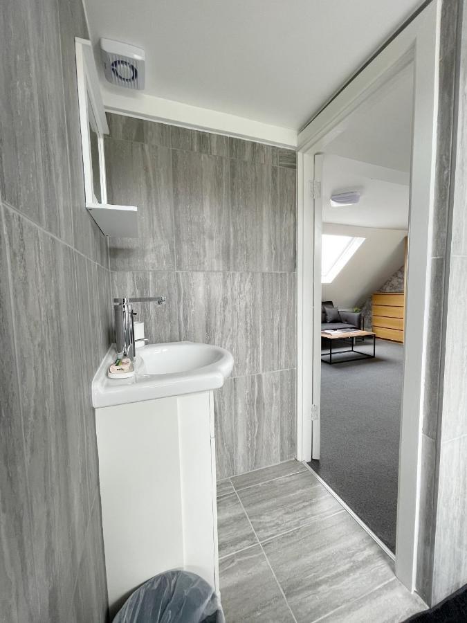 Cosy Bright Close To Wembley Stadium * Londres