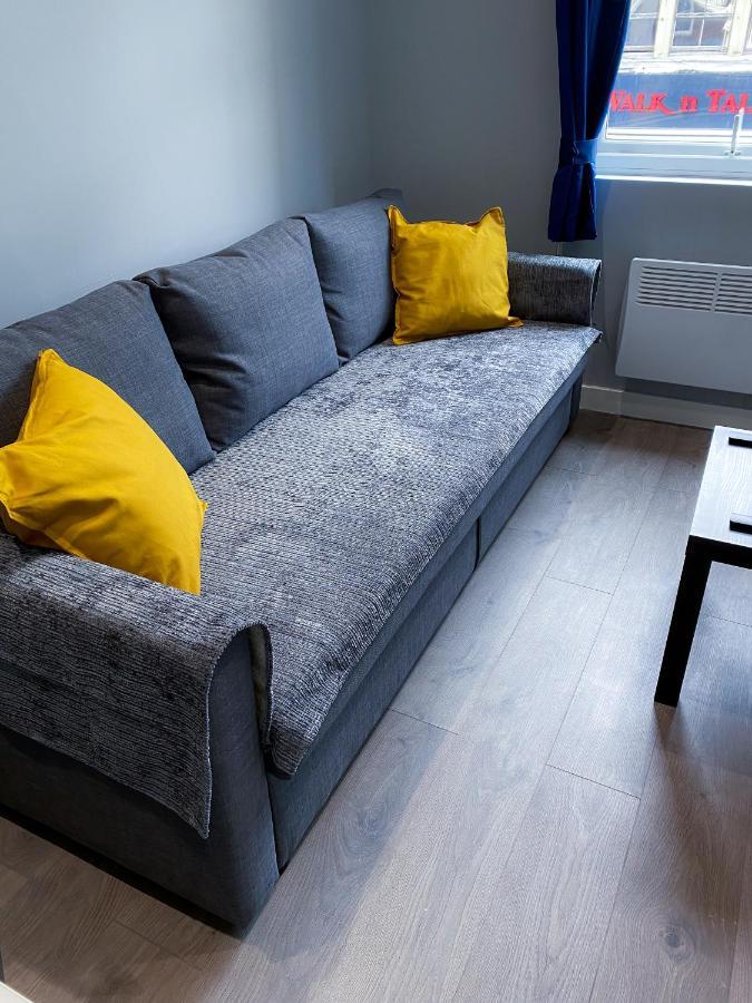 Stylish 1 Bedroom Flat In Wood Londres