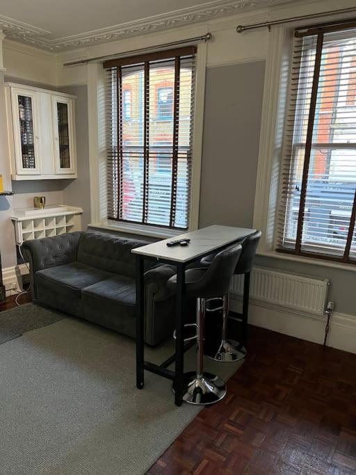 Apartment * London