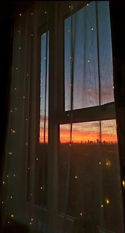 Apartamento Sunny Luxury Skyline Flat Near Alexandra Palace, Tottenham Stadium & Drumsheds