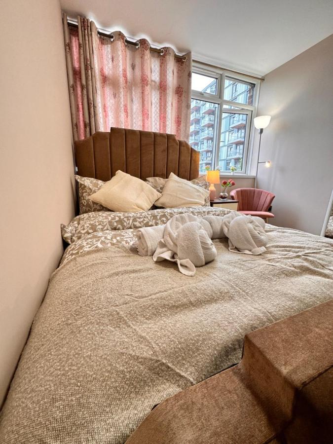 Canary Wharf Single Double And En-suite Guest house *