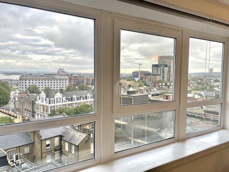 Stunning Royal Arsenal River View *