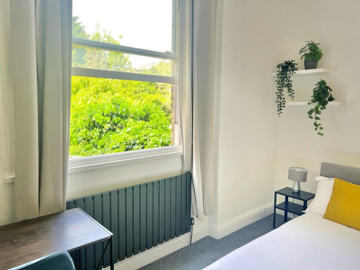 Stunning 2 Bed 2 Bath Luxury Apartment! Londres