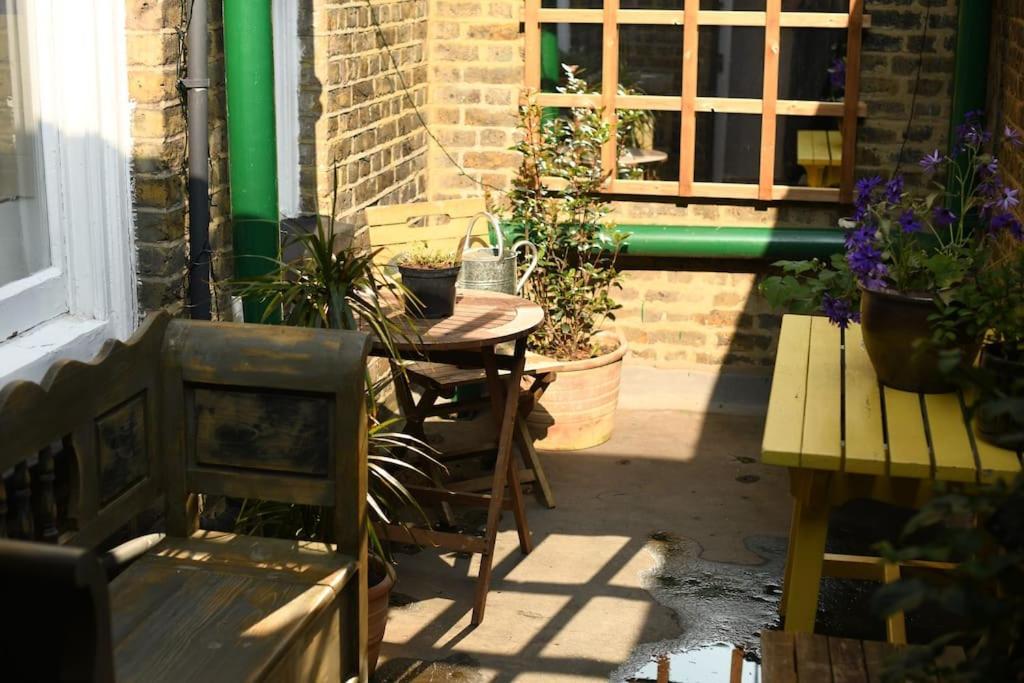 Three-storey, Renovated 1890s Heritage In Spitalfields Market