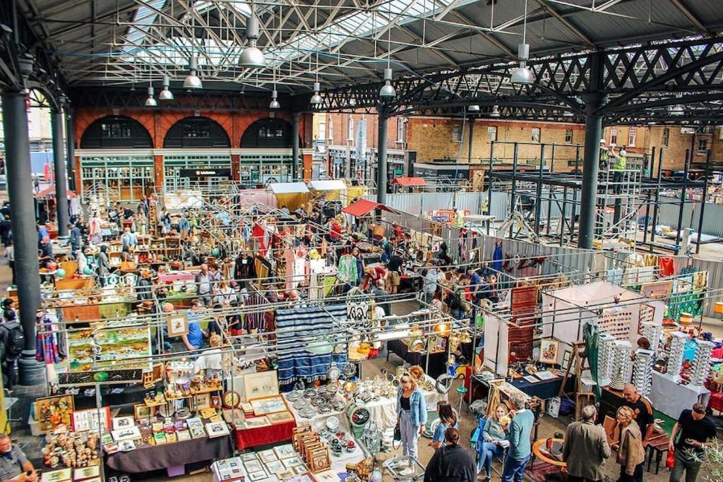 Three-storey, Renovated 1890s Heritage In Spitalfields Market *