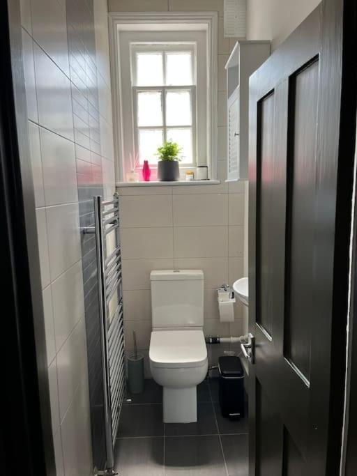 Three-storey, Renovated 1890s Heritage In Spitalfields Market Appartement Londen
