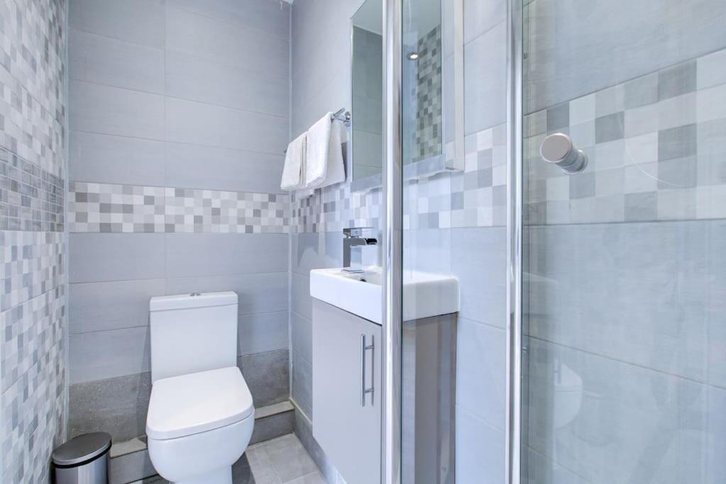 Apartamento Comfy And Convenient Lewisham With Free Street Parking, Wifi And Quick Access To Sleep 3