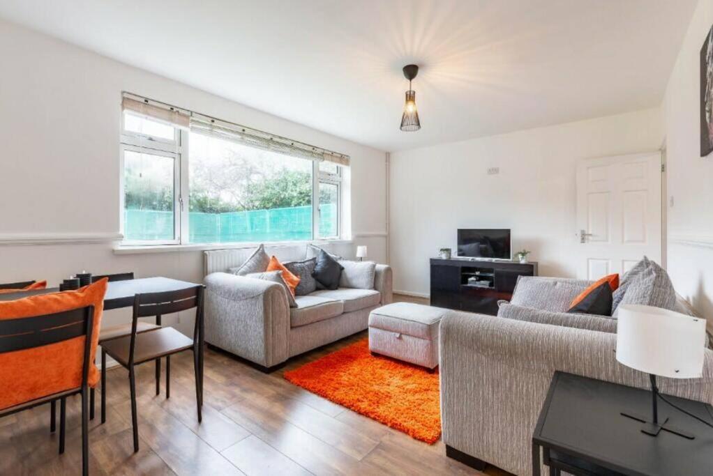 Unique 4 Bed Detached House In East *