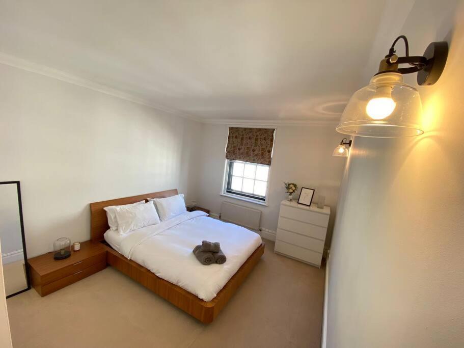Wonderful Baker Street Flat! *