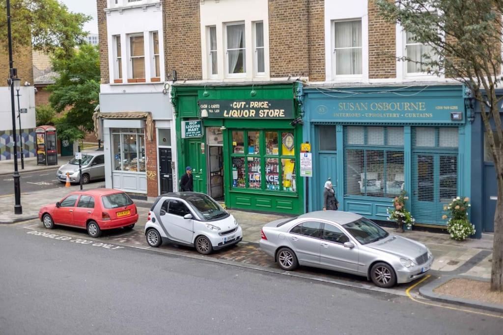 Golborne Road 3 Bedrooms Antique Rooftop Terrace Flat