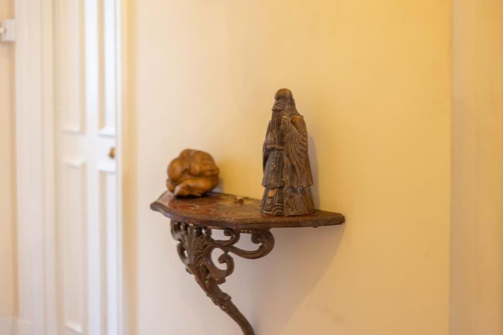 Golborne Road 3 Bedrooms Antique Rooftop Terrace Flat