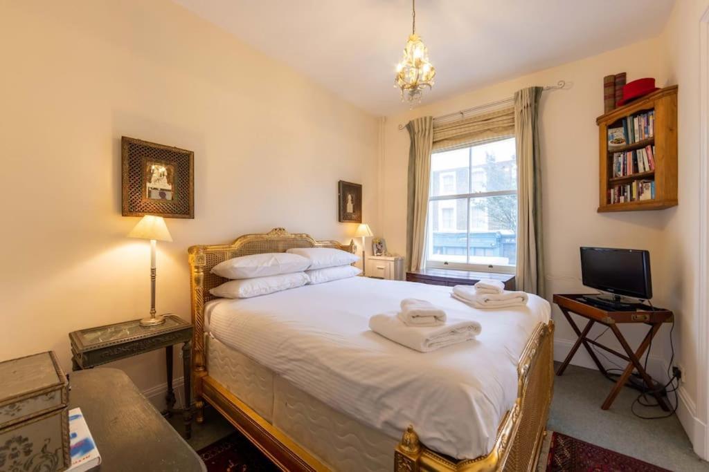 Golborne Road 3 Bedrooms Antique Rooftop Terrace Flat Apartamento Londres