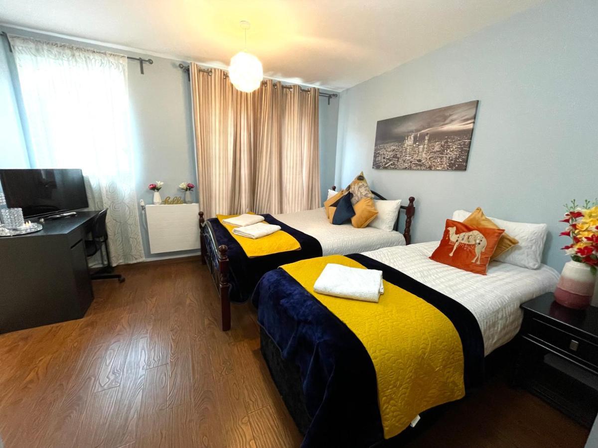 Stratford Luxury House: Spacious Garden Retreat Near Westfield Londres