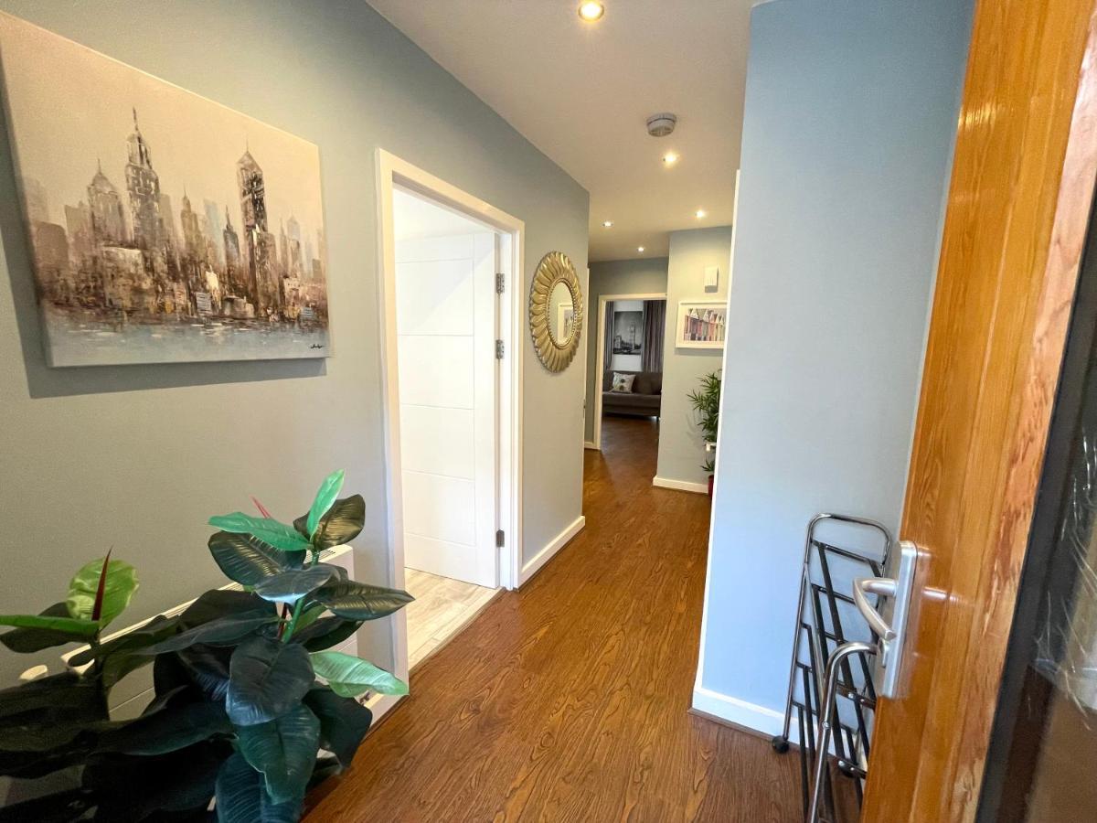 Appartement Stratford Luxury House, 5 Minutes Walk Station, Westfield, 3 Bedrooms 3 Bathrooms, Reception, Garden, Parking