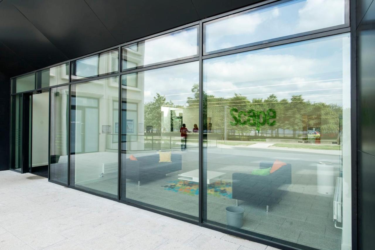 For Students Only Spacious At Flinders House Located In Apartment