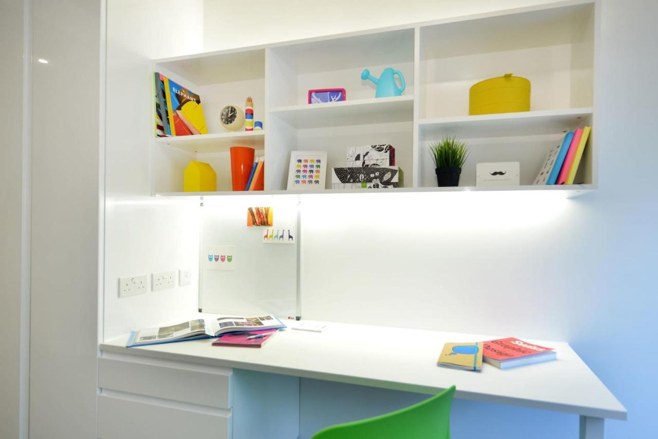 For Students Only Spacious At Flinders House Located In Apartment London