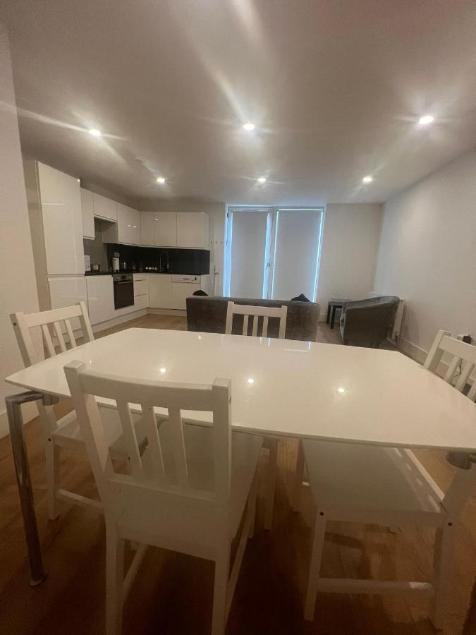 Sw - Four - 3 Apartment London