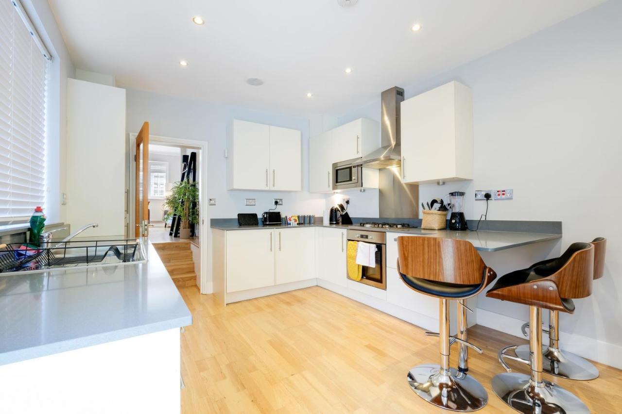 Ferienhaus Luxury 3 Bedroom 2 Bathroom House, Fulham By 360stays *