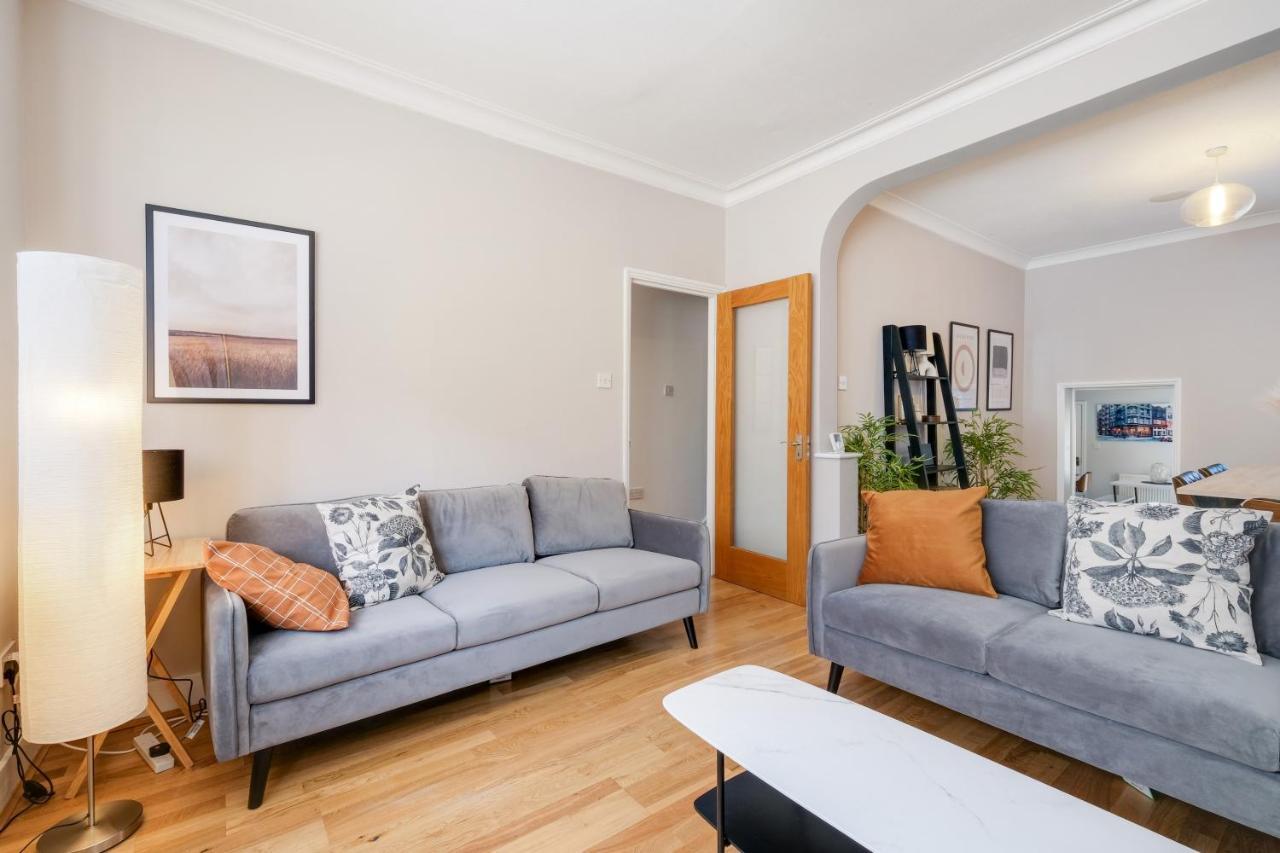 Ferienhaus Luxury 3 Bedroom 2 Bathroom House, Fulham By 360stays