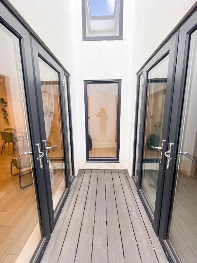 Gorgeous New 2 Bed Flat - 2 August House * Londres