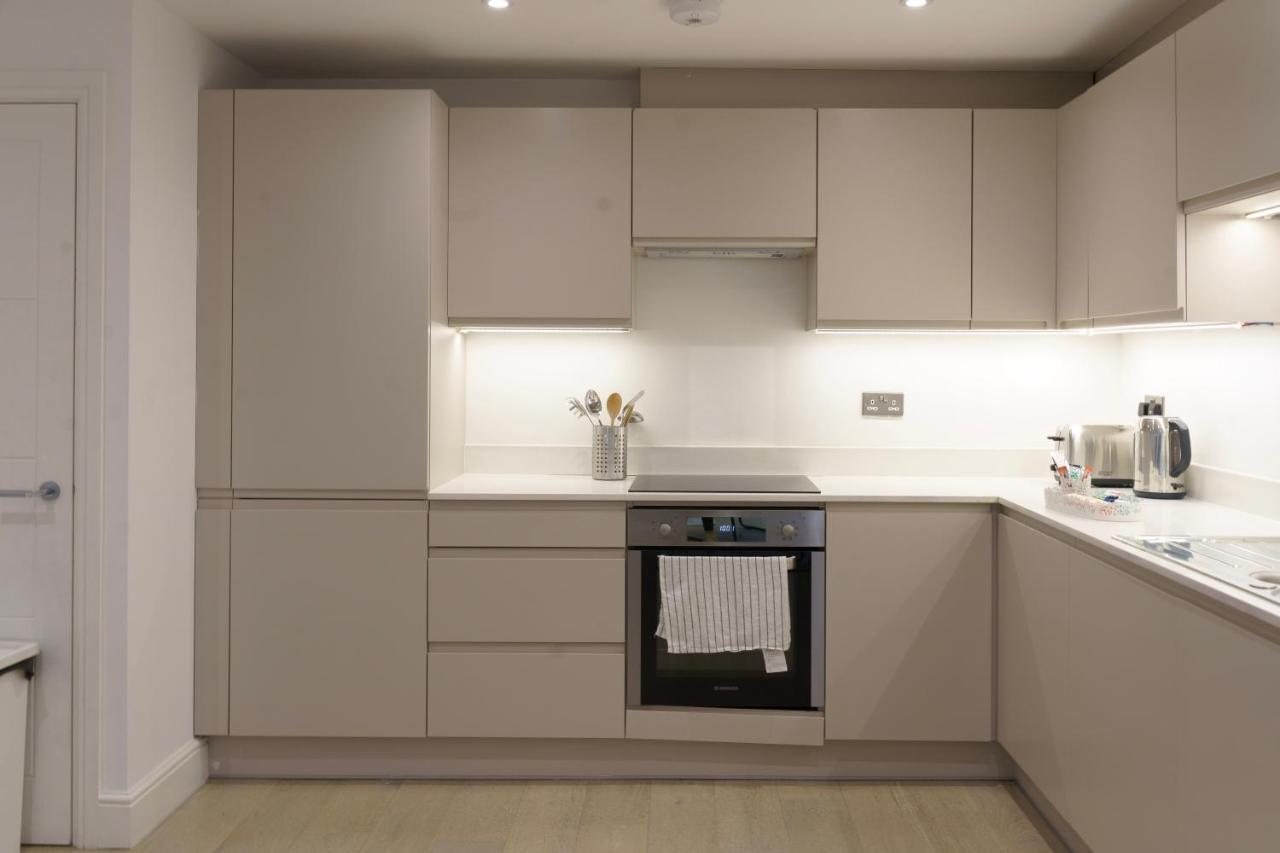 Gorgeous New 2 Bed Flat - 2 August House Apartamento *