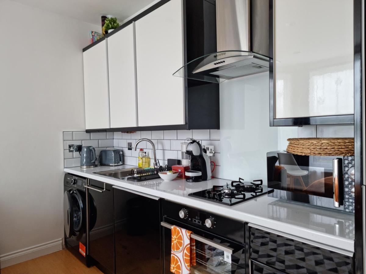 Apartamento Woodside Gardens Luxury Near Alexandra Palace, Tottenham Stadium & Drumsheds *