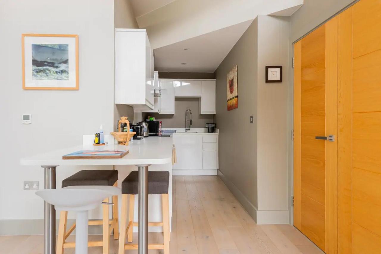 The House - Crouch End